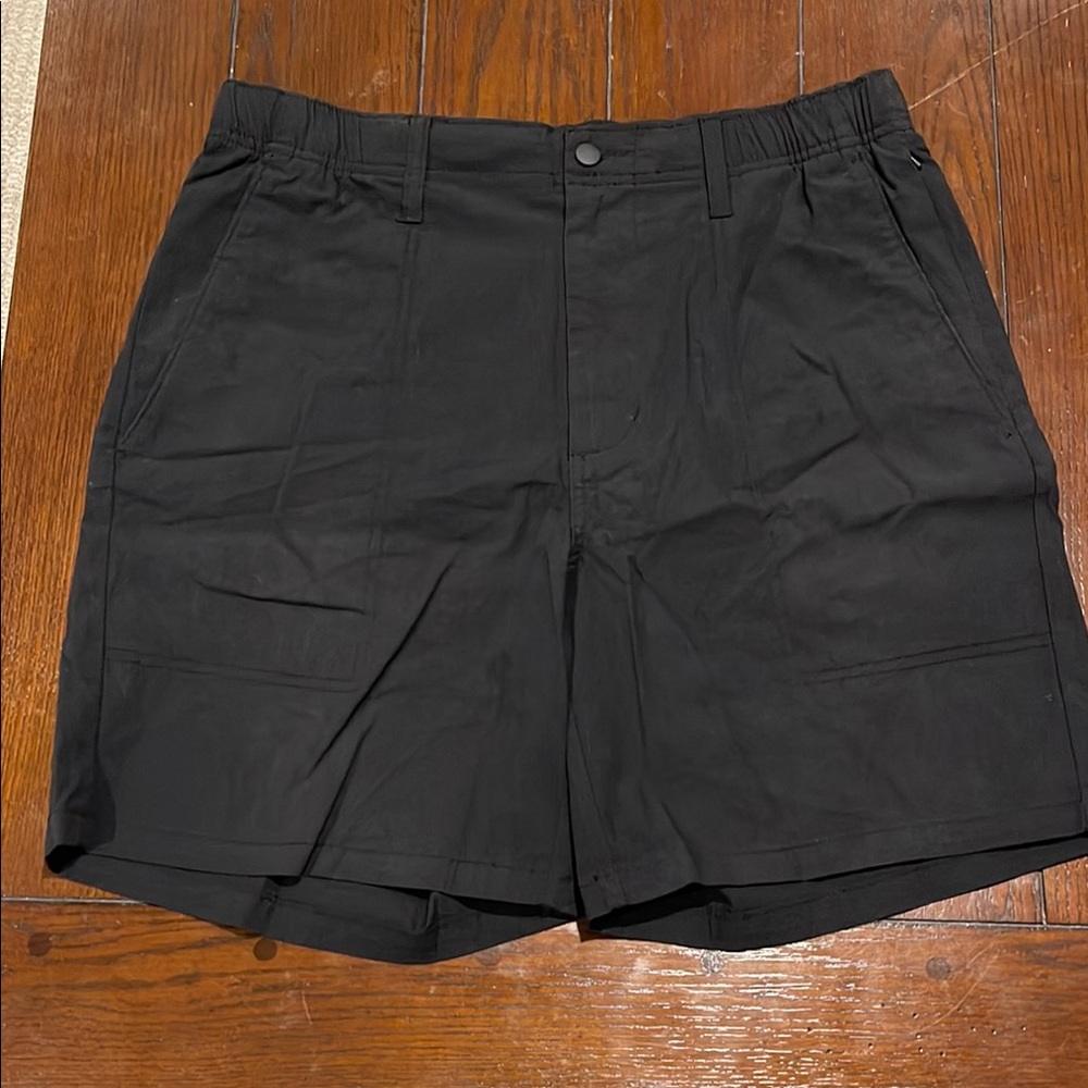 Old Navy - 7” Shorts